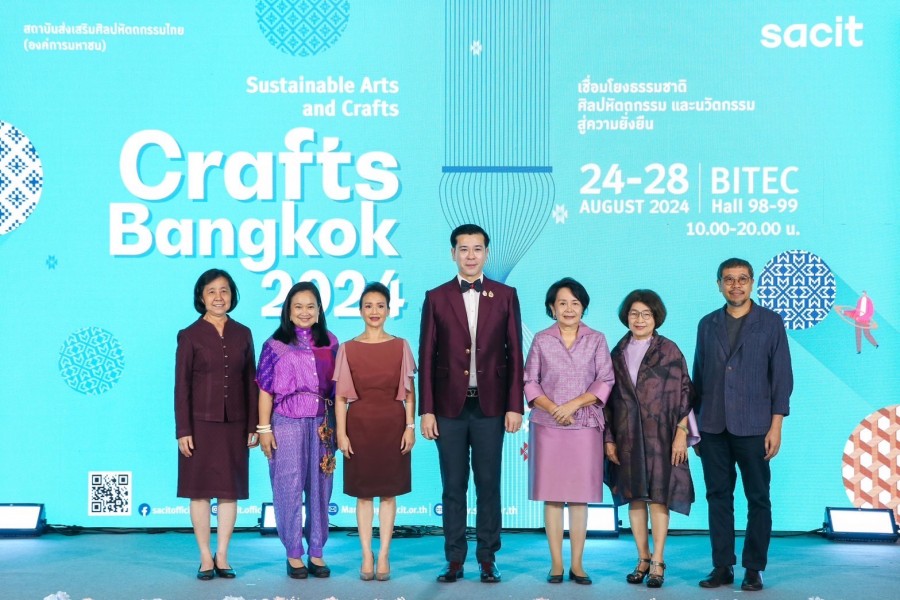 กระทรวงพาณิชย์ประกาศความสำเร็จ กับงานคราฟต์ยิ่งใหญ่ที่สุดแห่งปี “Crafts Bangkok 2024” ผู้เข้าชมงานทะลุเป้ากว่า 35,000 คน เม็ดเงินสะพัดกว่า 100 ล้านบาท