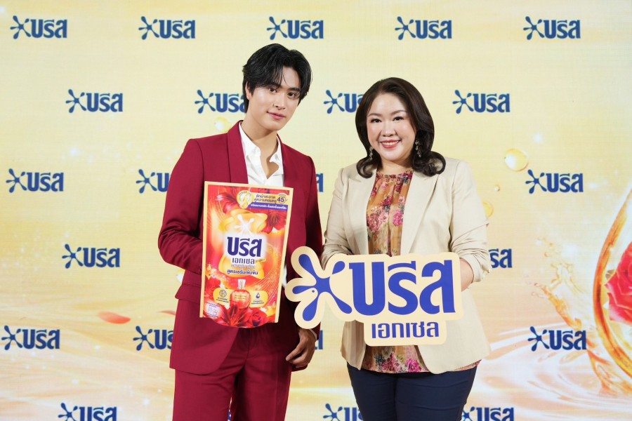 “บรีส” เสิร์ฟความหอมสุดหรูเปิดตัว “บรีส เอกเซล ซิกเนเจอร์ สูตรเซรั่มเข้มข้น” ดึงหนุ่มหล่อ “เจมีไนน์” ขึ้นแท่นพรีเซนเตอร์คนใหม่ พร้อมชวนสัมผัสประสบการณ์ความหอม สุดเอ็กซ์คลูซีฟ ในงาน “BREEZE EXCEL SIGNATURE : SCENT CLUB”