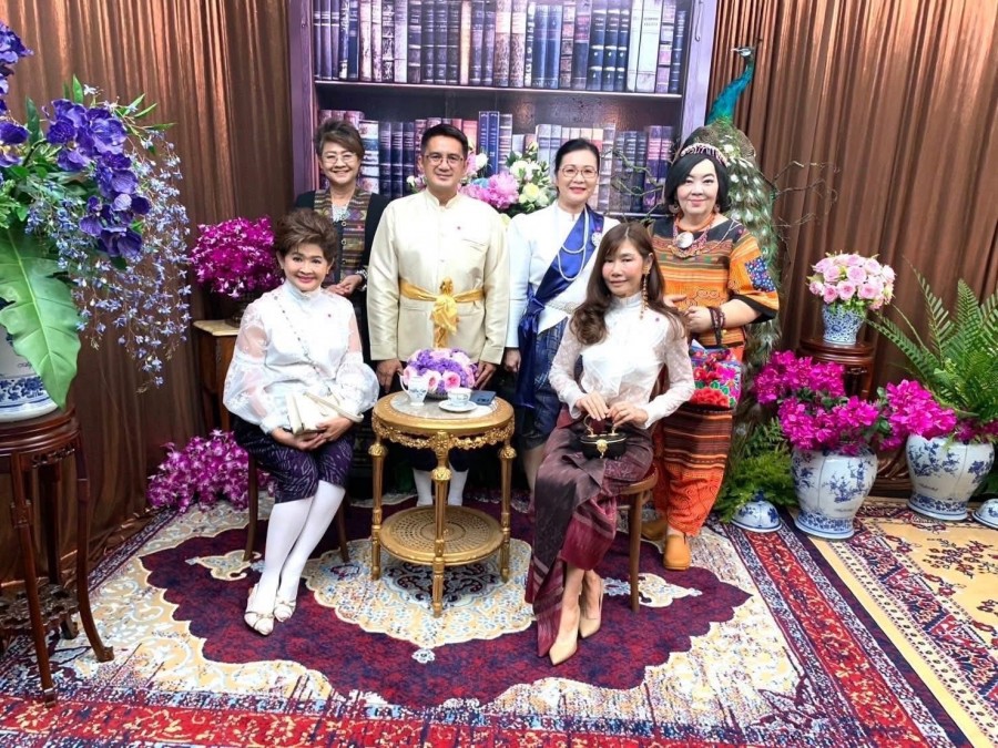 ในวาระครบรอบ 23 ปี โรงเรียนเฉลิมพระเกียรติ ๔๘ พรรษา ในพระราชูปถัมภ์ สมเด็จพระเทพรัตนราชสุดาฯ สยามบรมราชกุมารี และเนื่องในวันคล้ายวันเกิด ครบ 68 ปี ดร.สายสม วงศาสุลักษณ์ ผู้รับใบอนุญาต โรงเรียนเฉลิมพระเกียรติ ๔๘ พรรษา ในพระราชูปถัมภ์ฯ