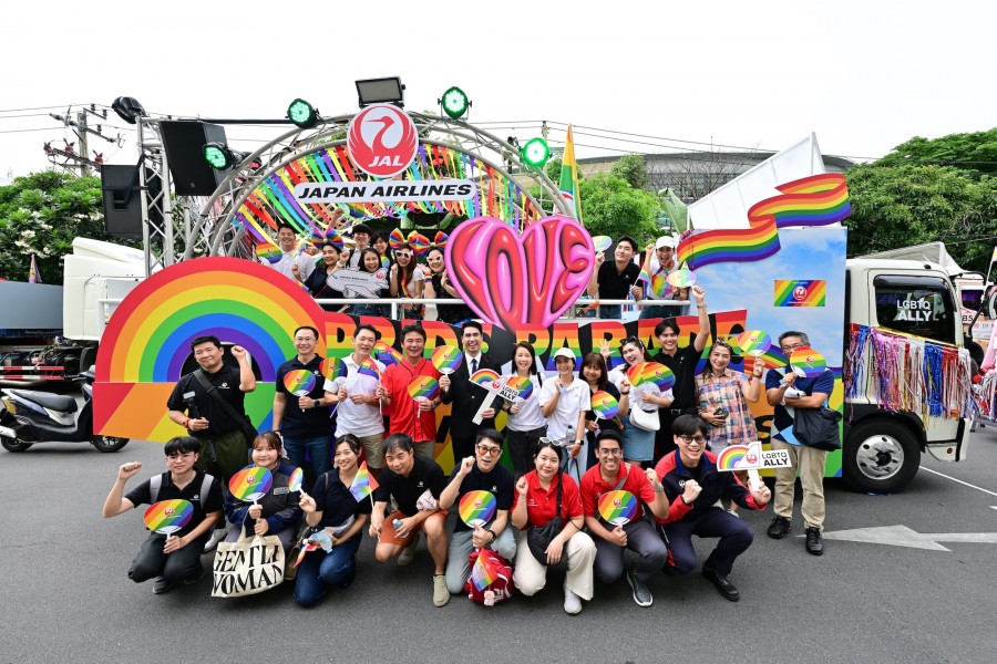 เจแปนแอร์ไลน์ เนรมิตขบวนไพรด์พาเหรดสุดอลังการ “Journey on the Rainbow Sky” ฉลองถนนสีรุ้งแห่งความเท่าเทียมใจกลางกรุงเทพฯ ในงาน “LOVE PRIDE PARADE BANGKOK 2025”